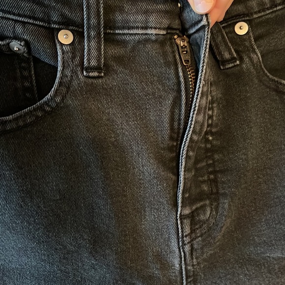 Madewell Classic Straight Jean - Picture 3 of 5